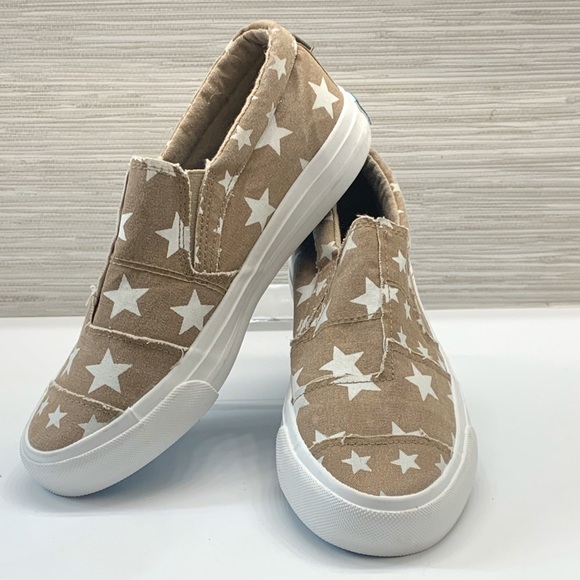 Blowfish Slip-on Shoes - Picture 4 of 7